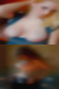 Sexting on stage is naked swinger a plus!